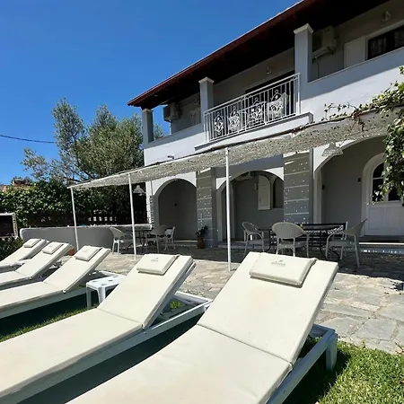 Eleana And Ájosz Jeórjosz Págon