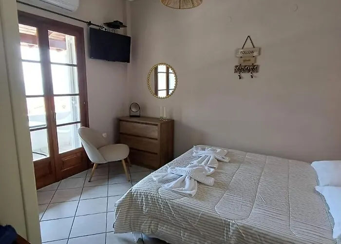 Appartement Eleana And *